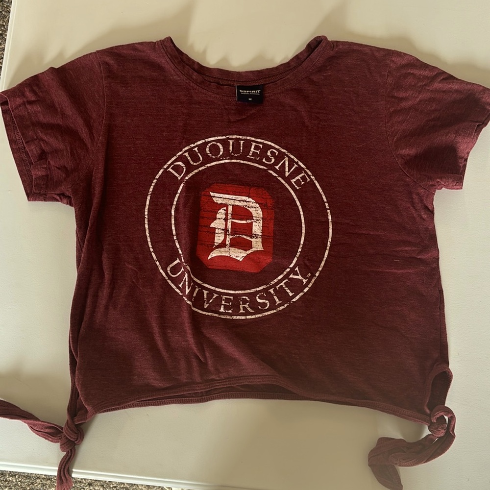 Duquesne University size medium size tie shirt